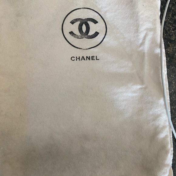 SOLD !Authentic CHANEL Leather Waist (Belt) Bag - Picture 4 of 17